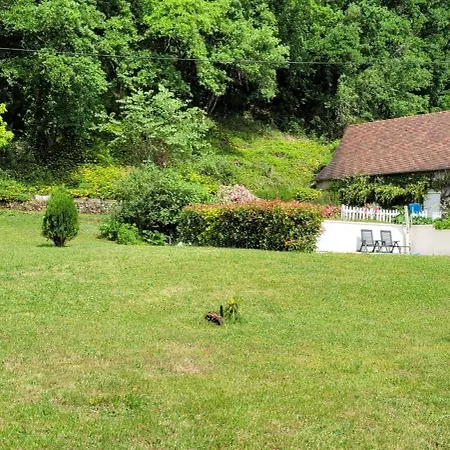 'le Roc' Pour 11, Jardin Et Piscine Holiday home