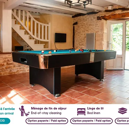 'le Roc' Pour 11, Jardin Et Piscine Holiday home